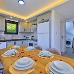 Ovacik 3 Bedroom With Private Pool Hot Tub فتحية