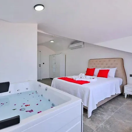 Ovacik 3 Bedroom With Private Pool Hot Tub Φετιγιέ