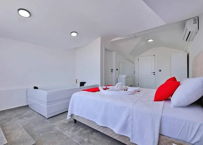 Villa Ovacik 3 Bedroom With Private Pool Hot Tub