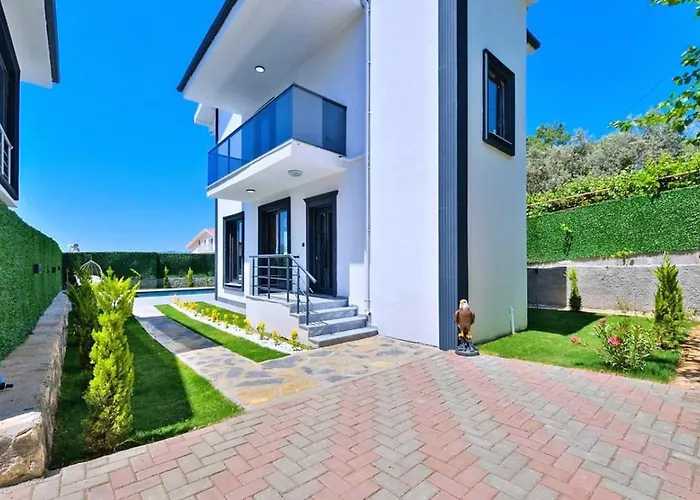 Ovacık 3 Bedroom With Private Pool Hot Tub Villa *