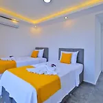 Вилла Ovacik 3 Bedroom With Private Pool Hot Tub *