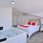 Ovacik 3 Bedroom With Private Pool Hot Tub Фетхие