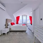 Вилла Ovacik 3 Bedroom With Private Pool Hot Tub Фетхие