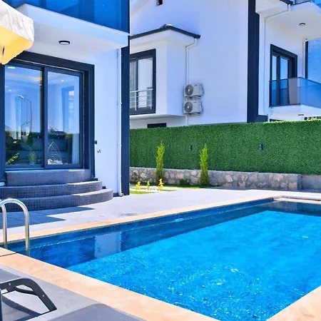 Ovacik 3 Bedroom With Private Pool Hot Tub 페티예