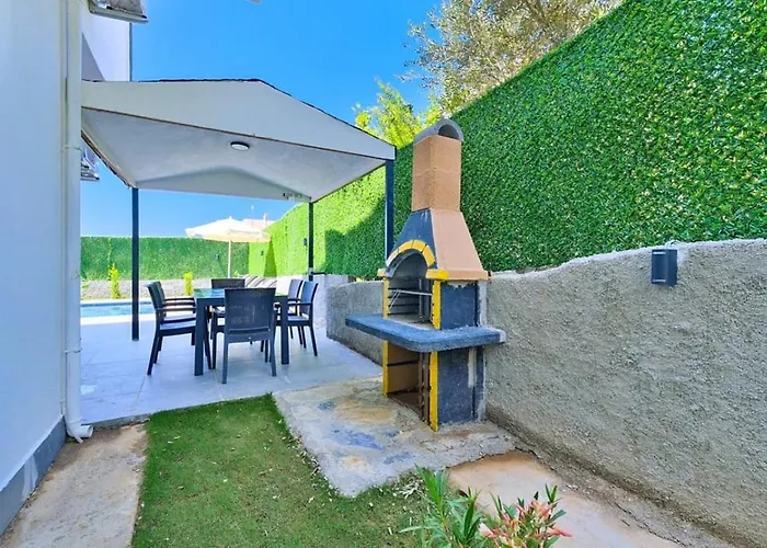 Ovacik 3 Bedroom With Private Pool Hot Tub Villa